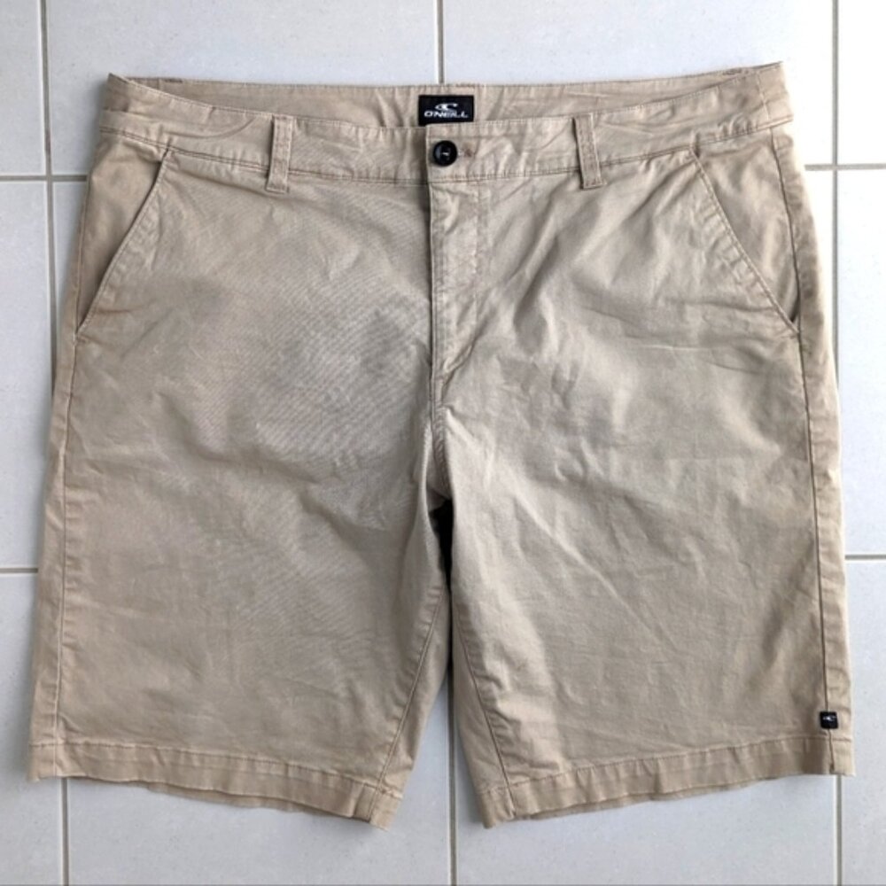 O'neill cream canvas standard fit shorts size 38